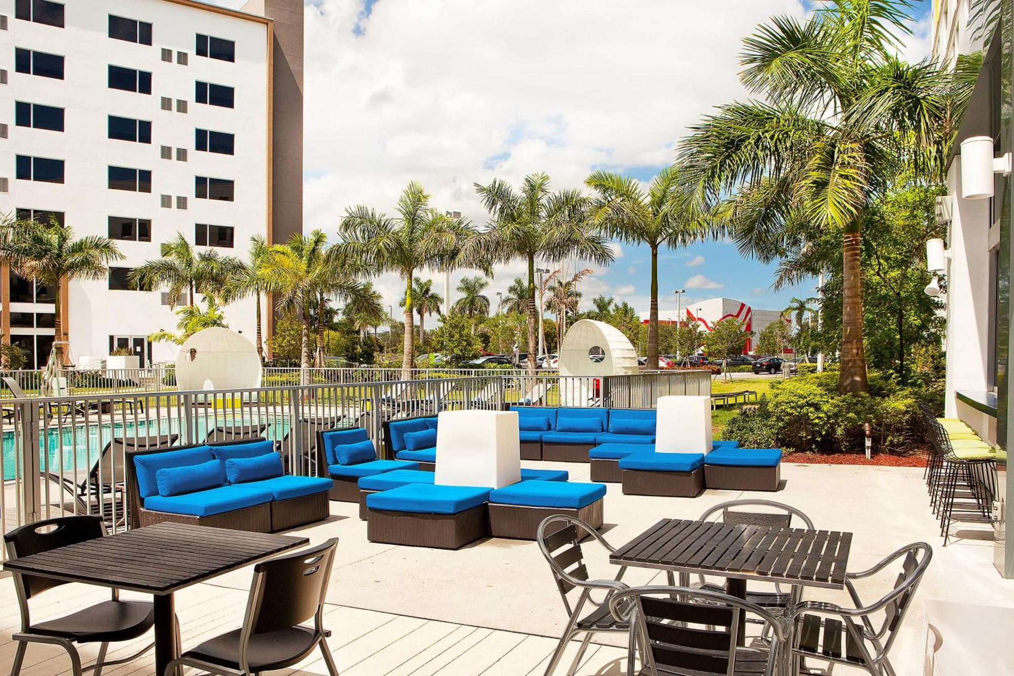 Aloft Miami Doral Hotel Eksteriør billede